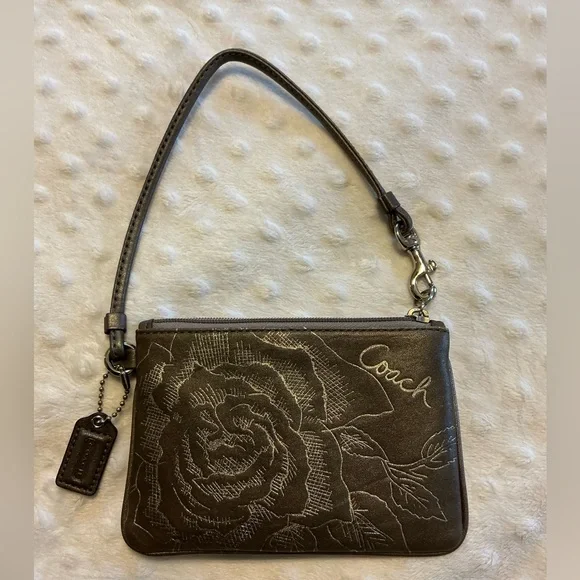 Coach Wristlet with Rose Design - Picture 3 of 7